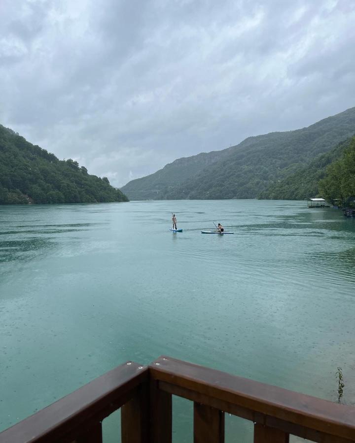 فندق Glamping Bagrem Jablanica المظهر الخارجي الصورة