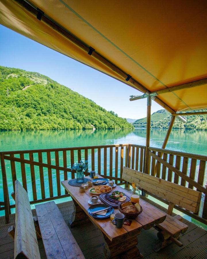 فندق Glamping Bagrem Jablanica المظهر الخارجي الصورة