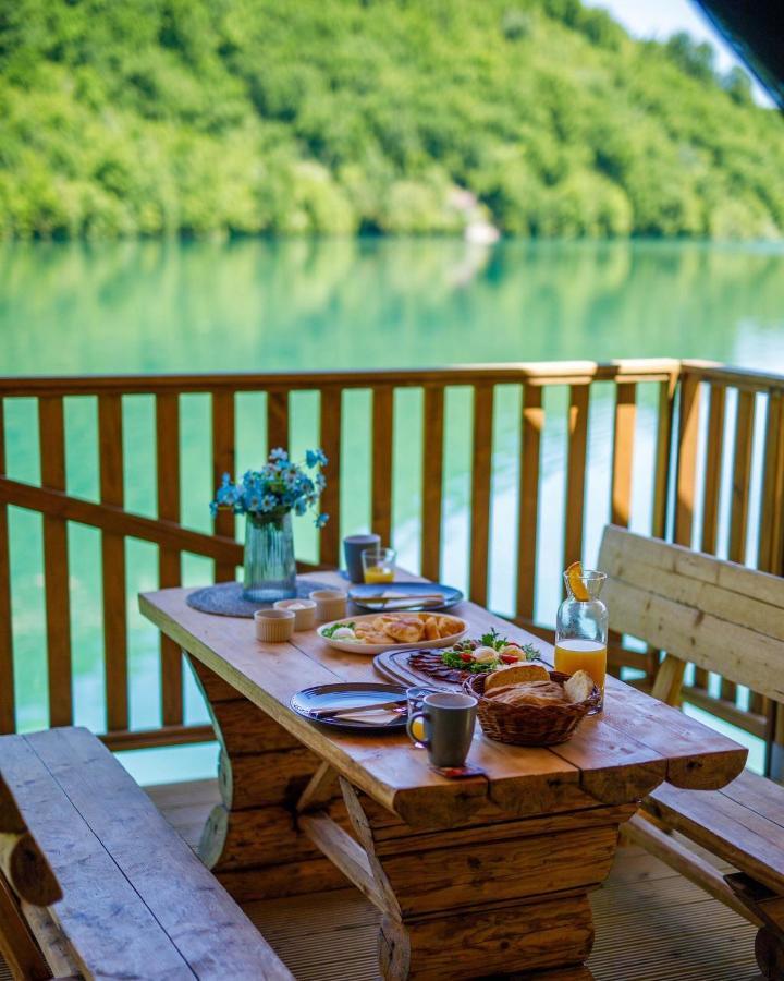 فندق Glamping Bagrem Jablanica المظهر الخارجي الصورة