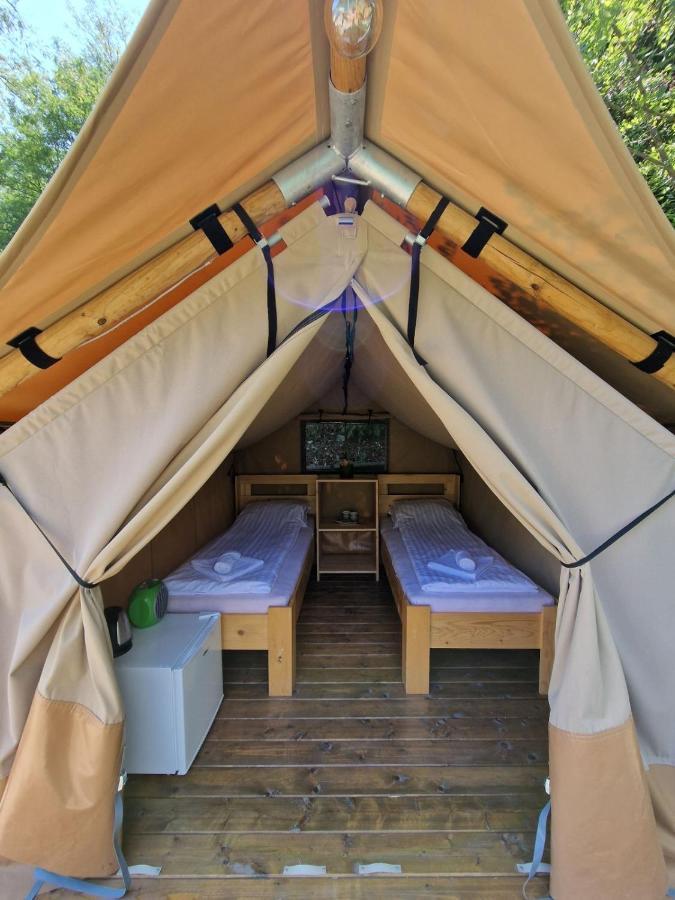 فندق Glamping Bagrem Jablanica المظهر الخارجي الصورة