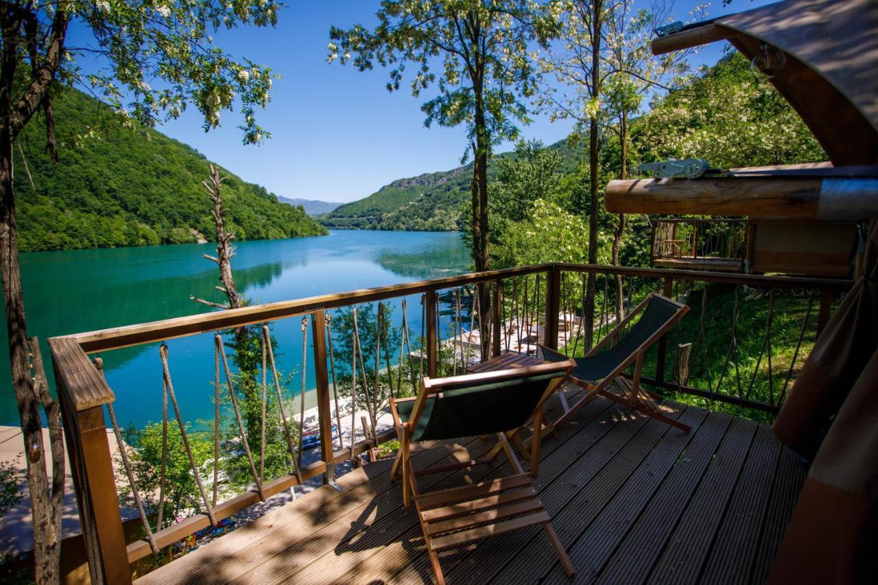 فندق Glamping Bagrem Jablanica المظهر الخارجي الصورة