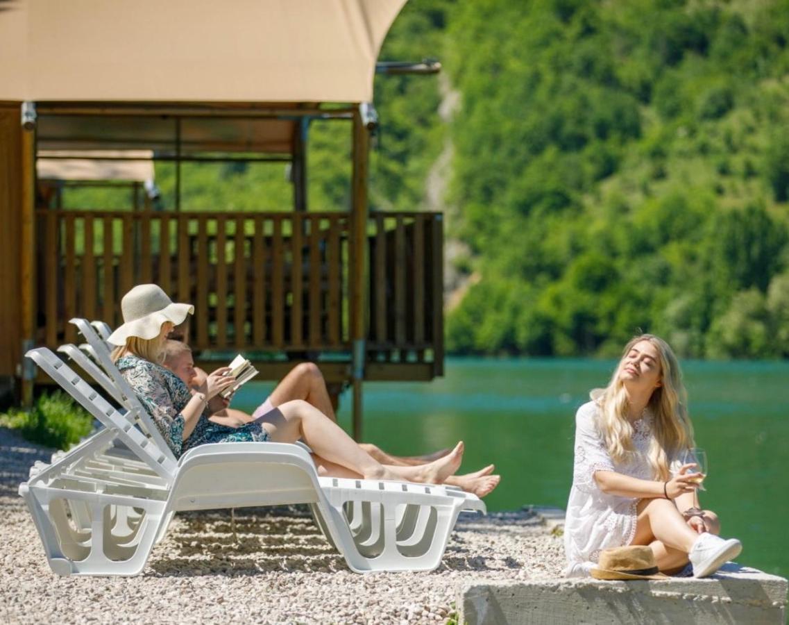 فندق Glamping Bagrem Jablanica المظهر الخارجي الصورة