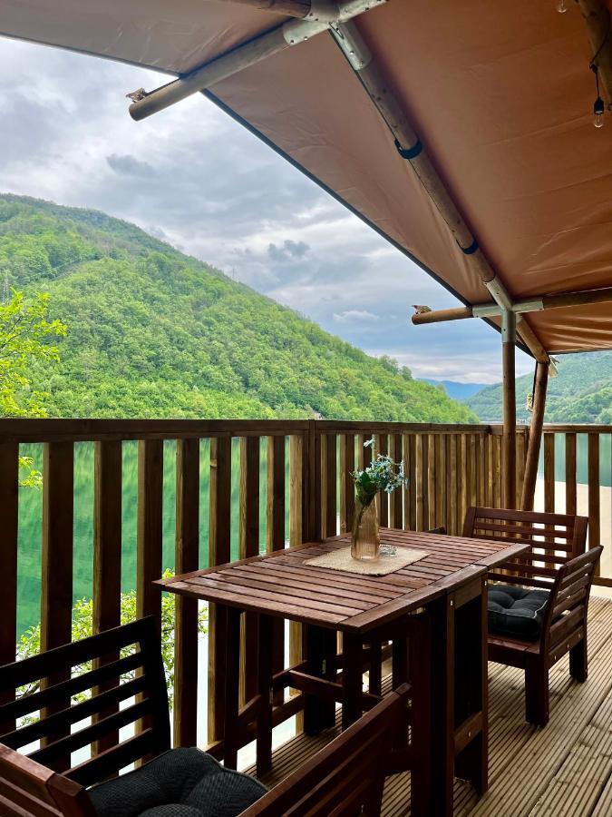 فندق Glamping Bagrem Jablanica المظهر الخارجي الصورة