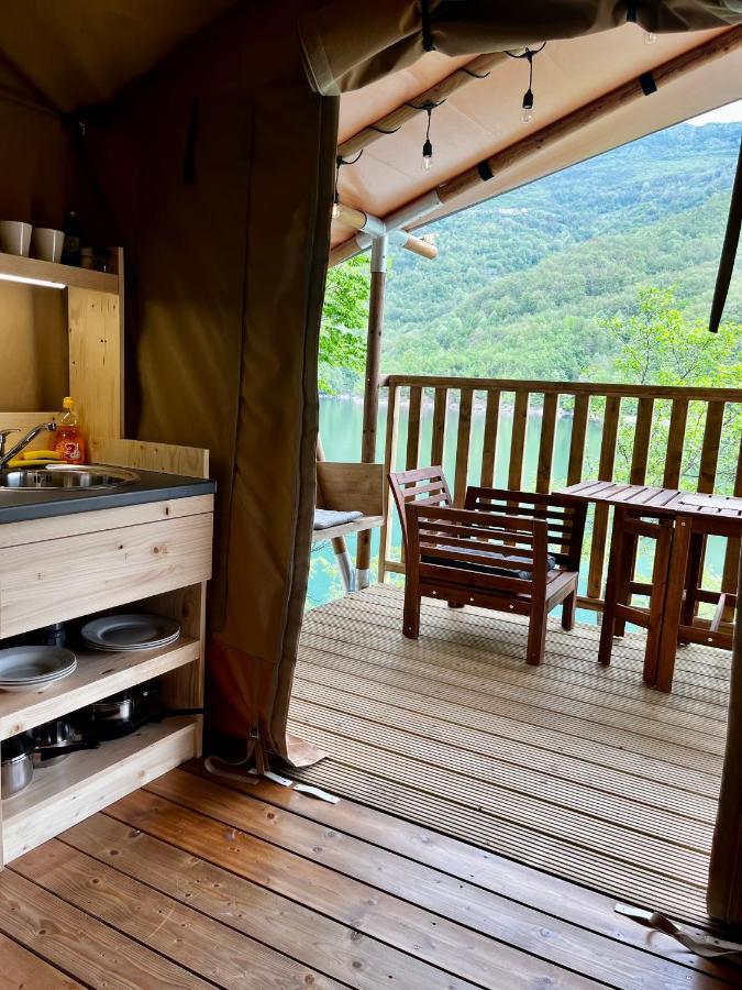 فندق Glamping Bagrem Jablanica المظهر الخارجي الصورة