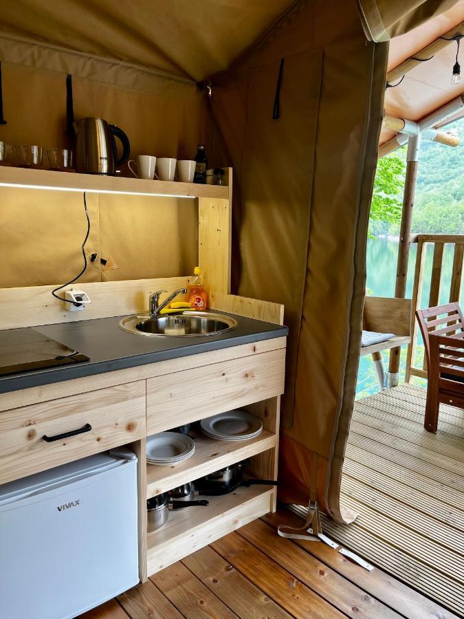 فندق Glamping Bagrem Jablanica المظهر الخارجي الصورة